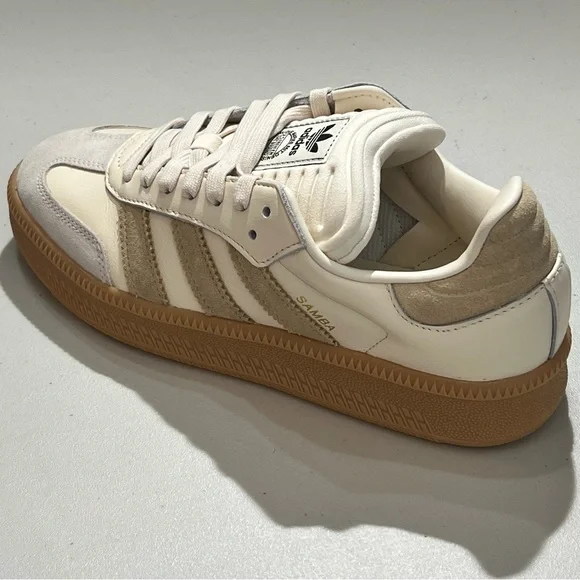 Adidas (Unisex) Samba Shoes in Cream and Brown - Picture 5 of 8